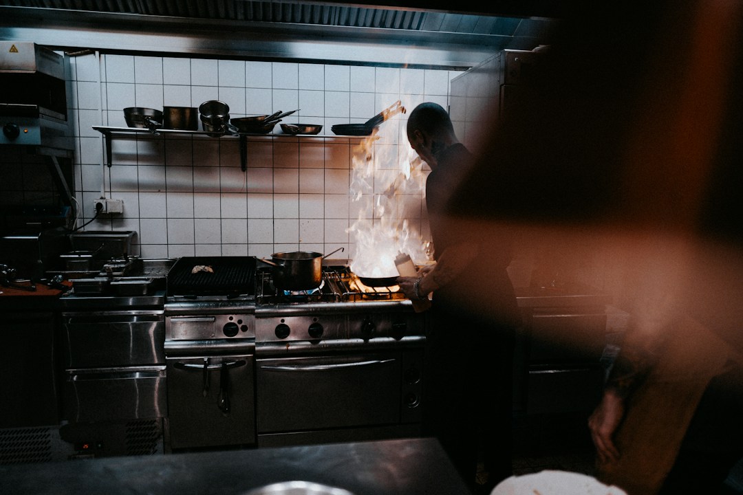 Tips for Saving Money on Restaurant Equipment 10 img